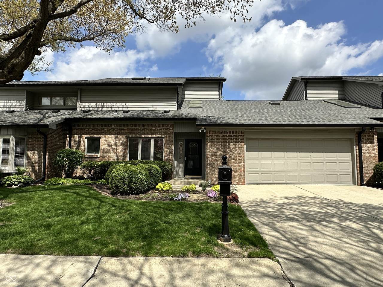 1030 Stratford Hall Street - Photo 1