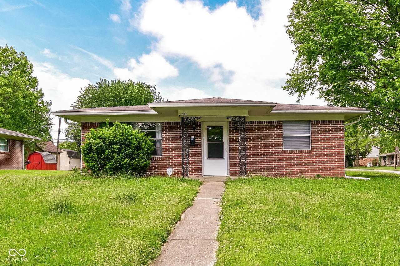 620 Brewer Place - Photo 1
