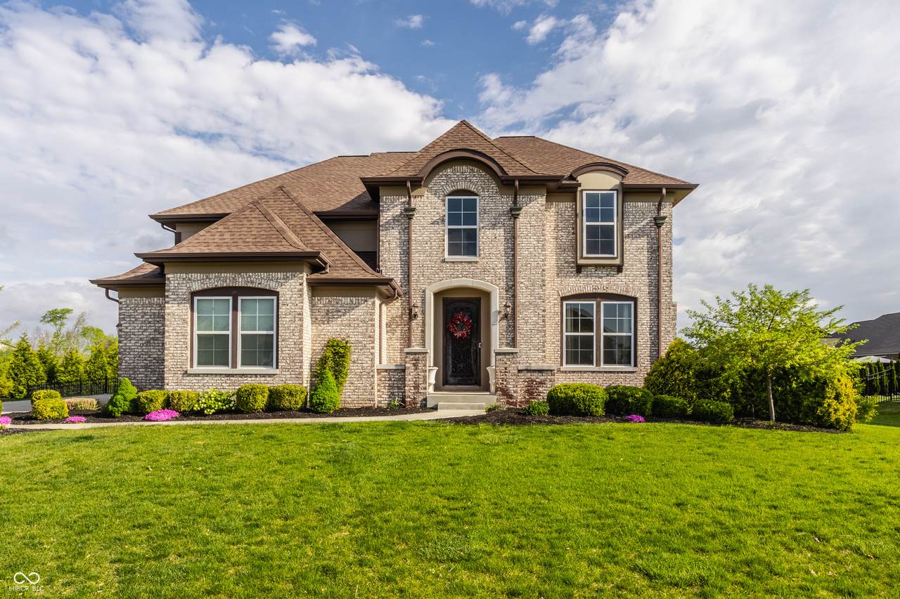 5778 Bentbrook Drive - Photo 1