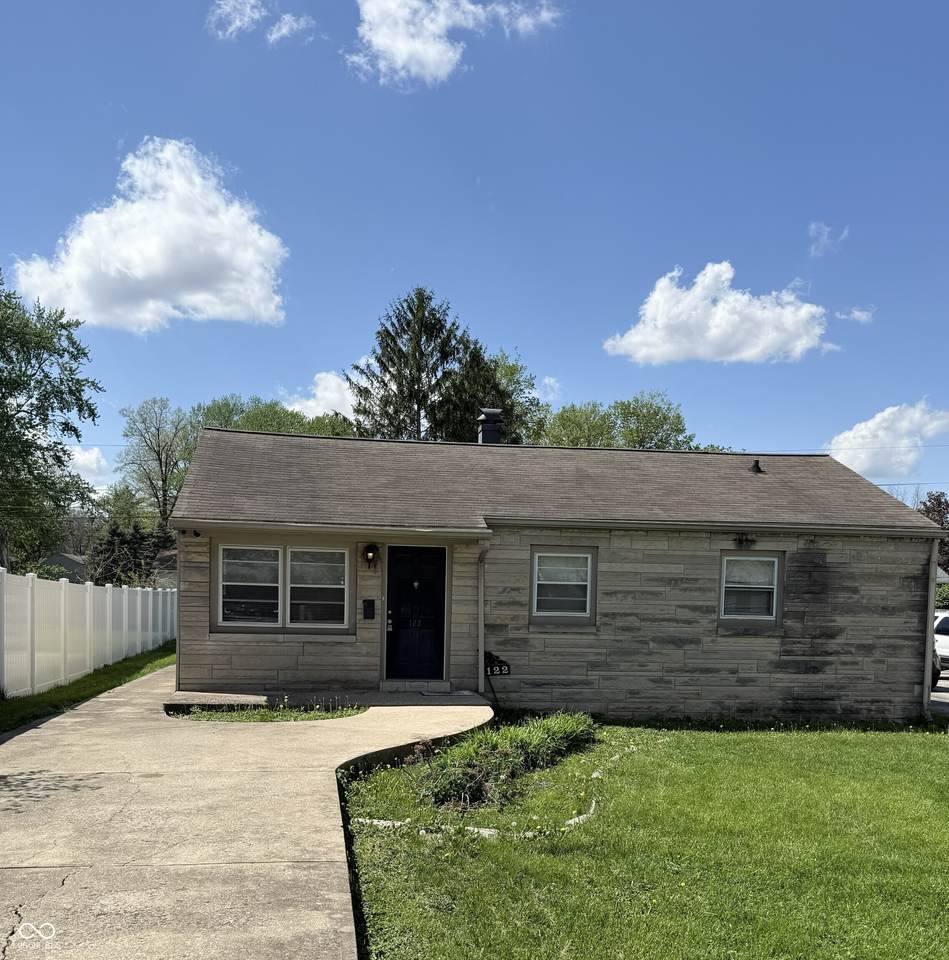 122 Routiers Avenue - Photo 1