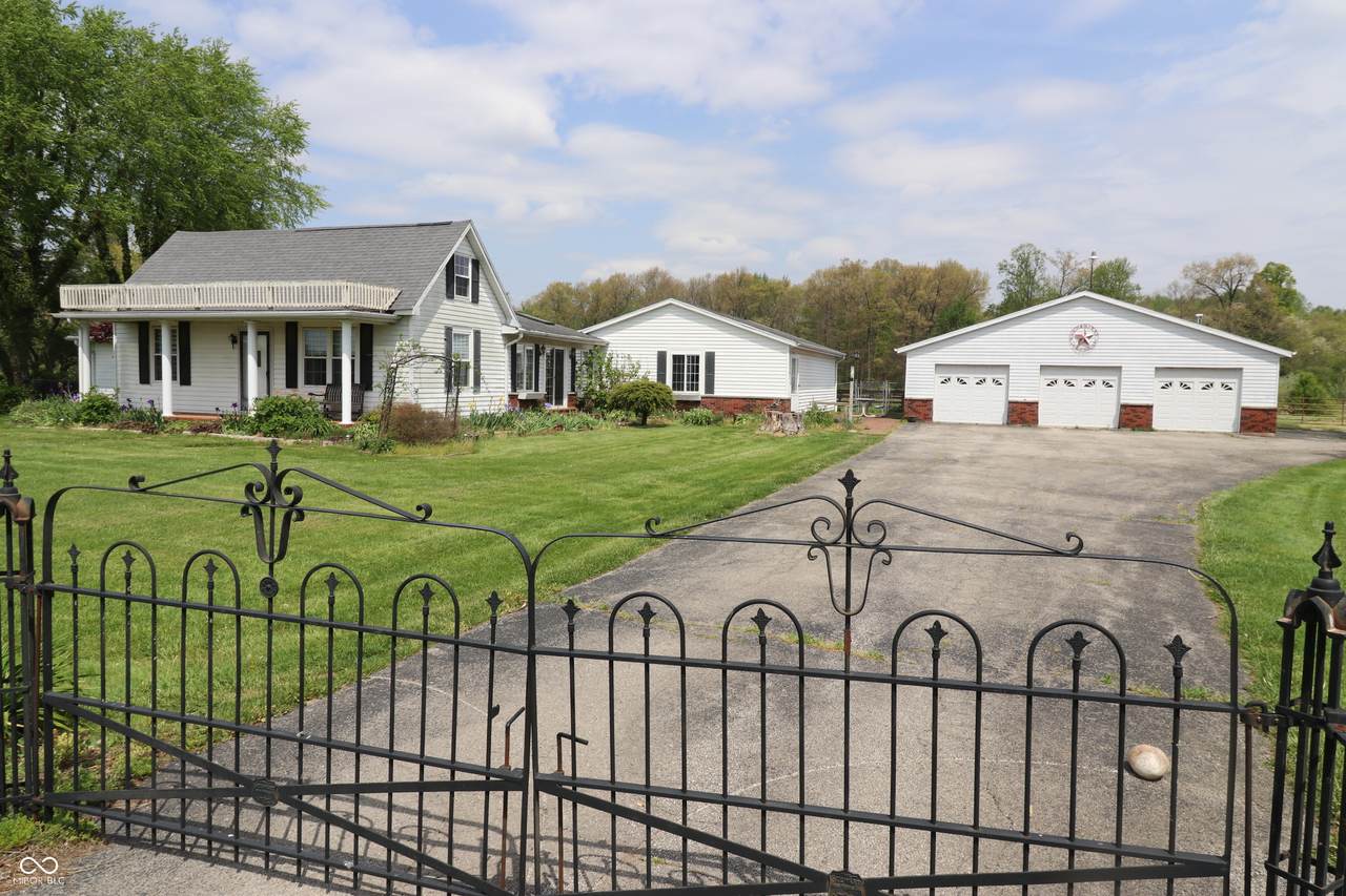 4619 State Road 48 - Photo 1