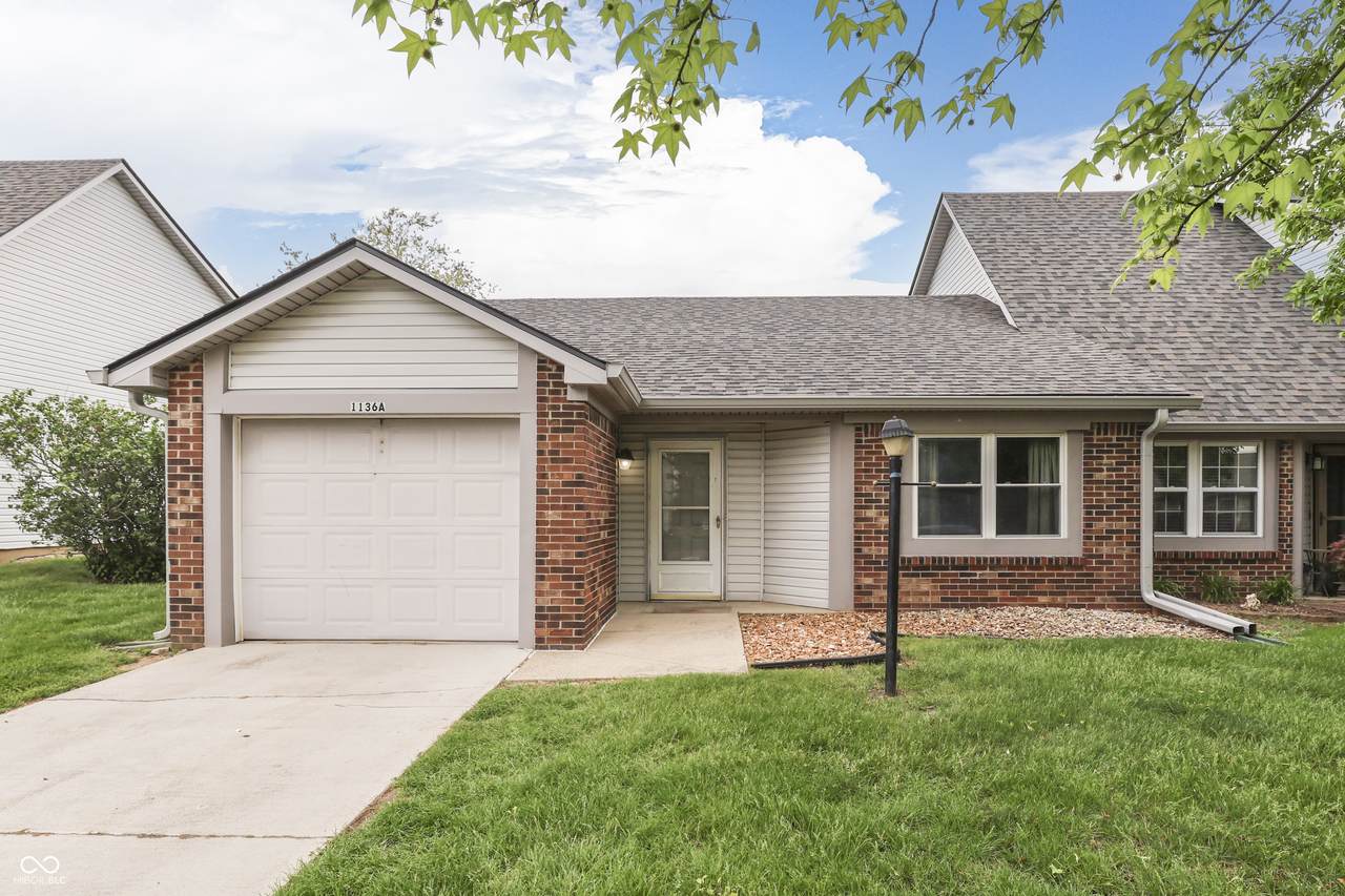 1136 Paradise Way - Photo 1