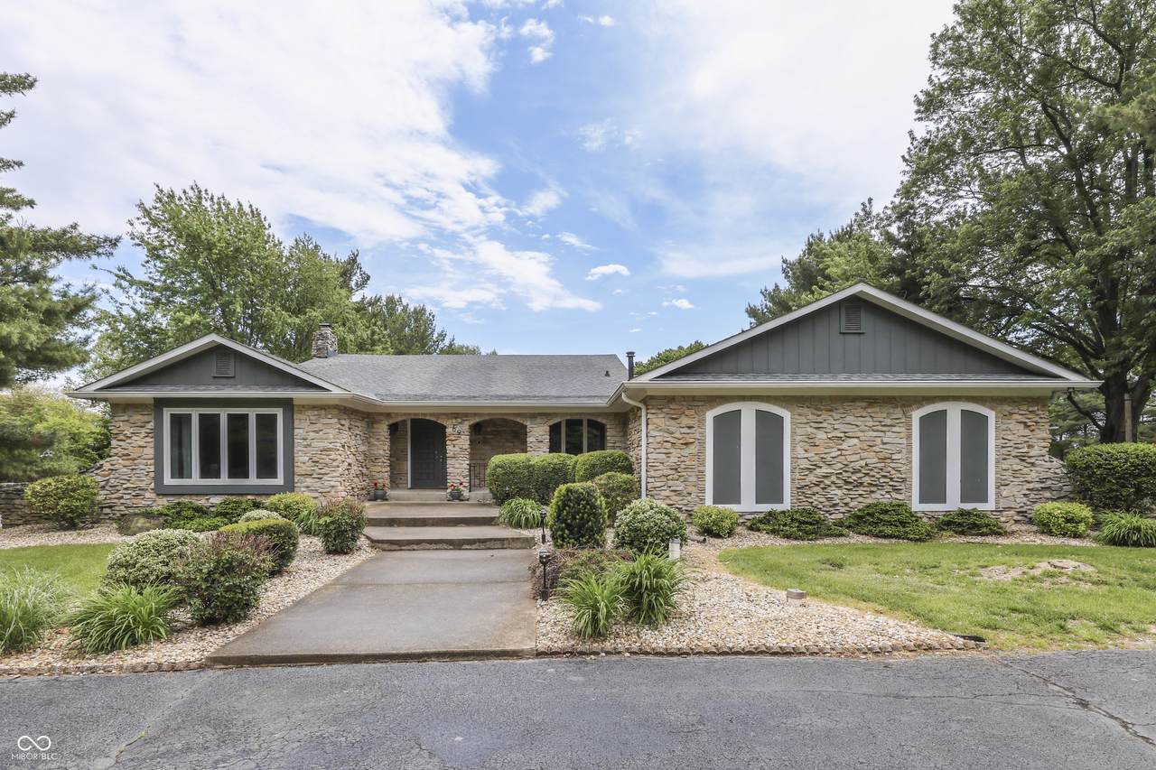 69 Maple Drive - Photo 1