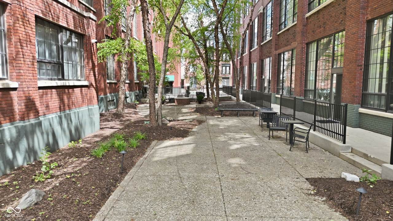 624 Walnut Street - Photo 1