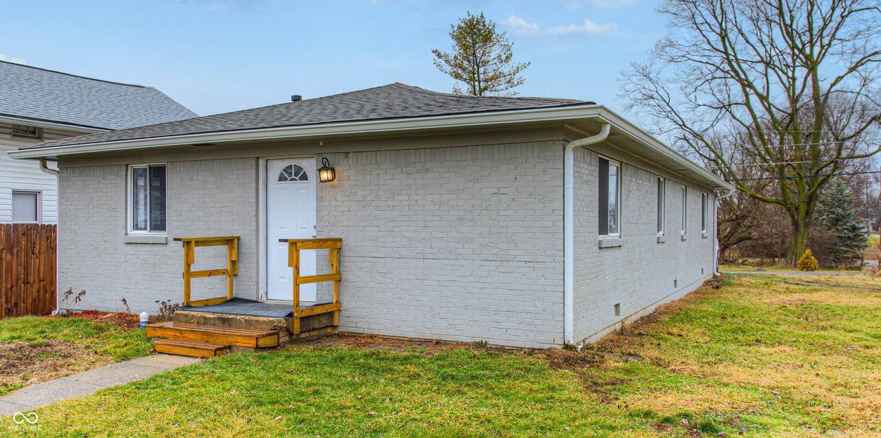 1338 Norton Avenue - Photo 1