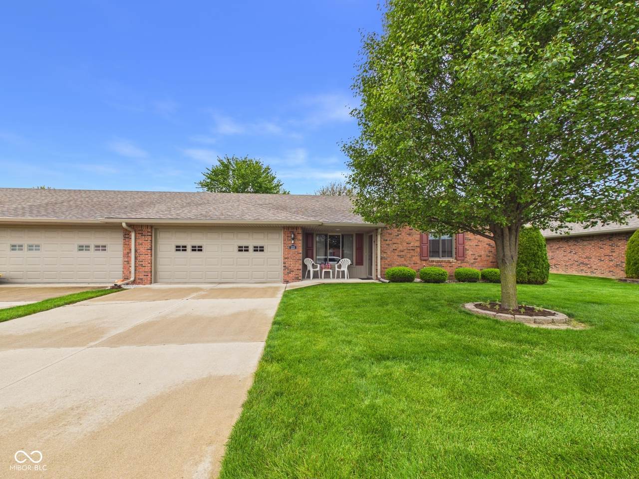 133 Asbury Drive - Photo 1