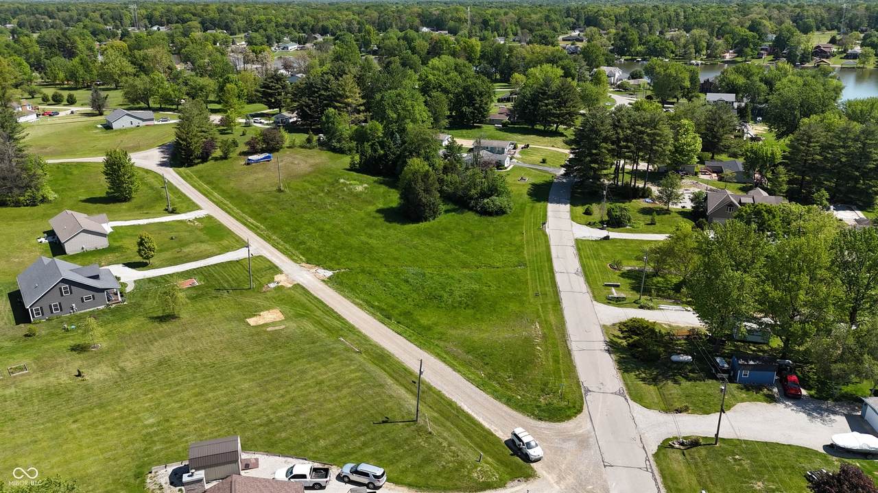 664 Santee Drive - Photo 1