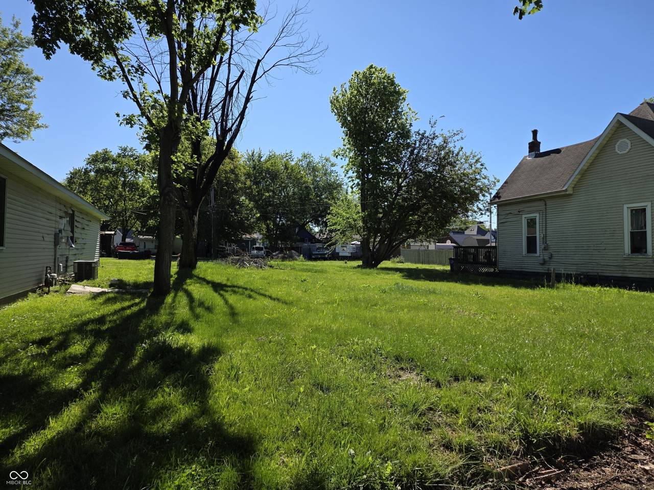 736 Noble Street - Photo 1
