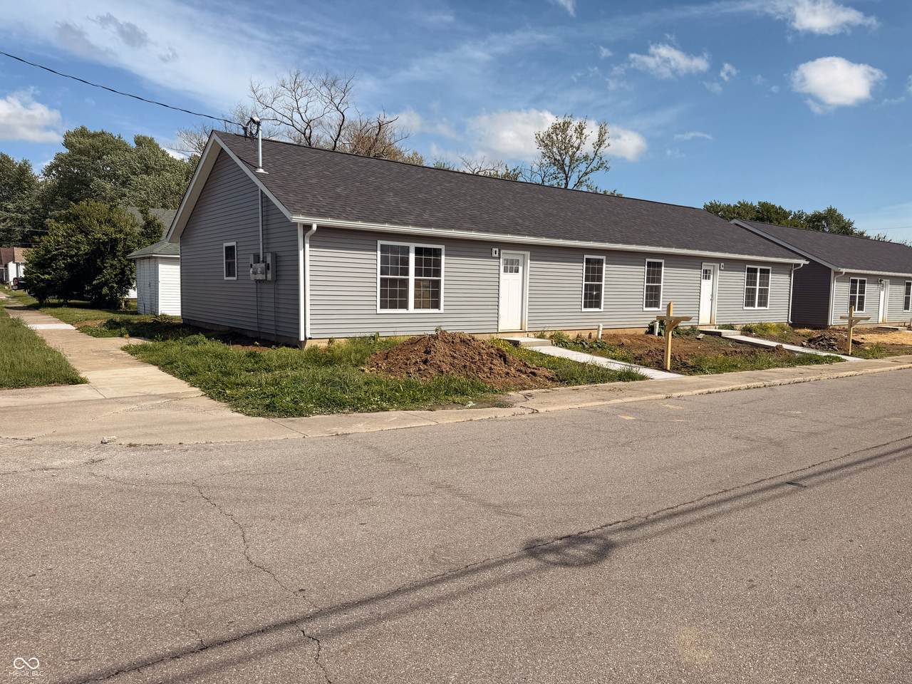 406 Ireland Street - Photo 1
