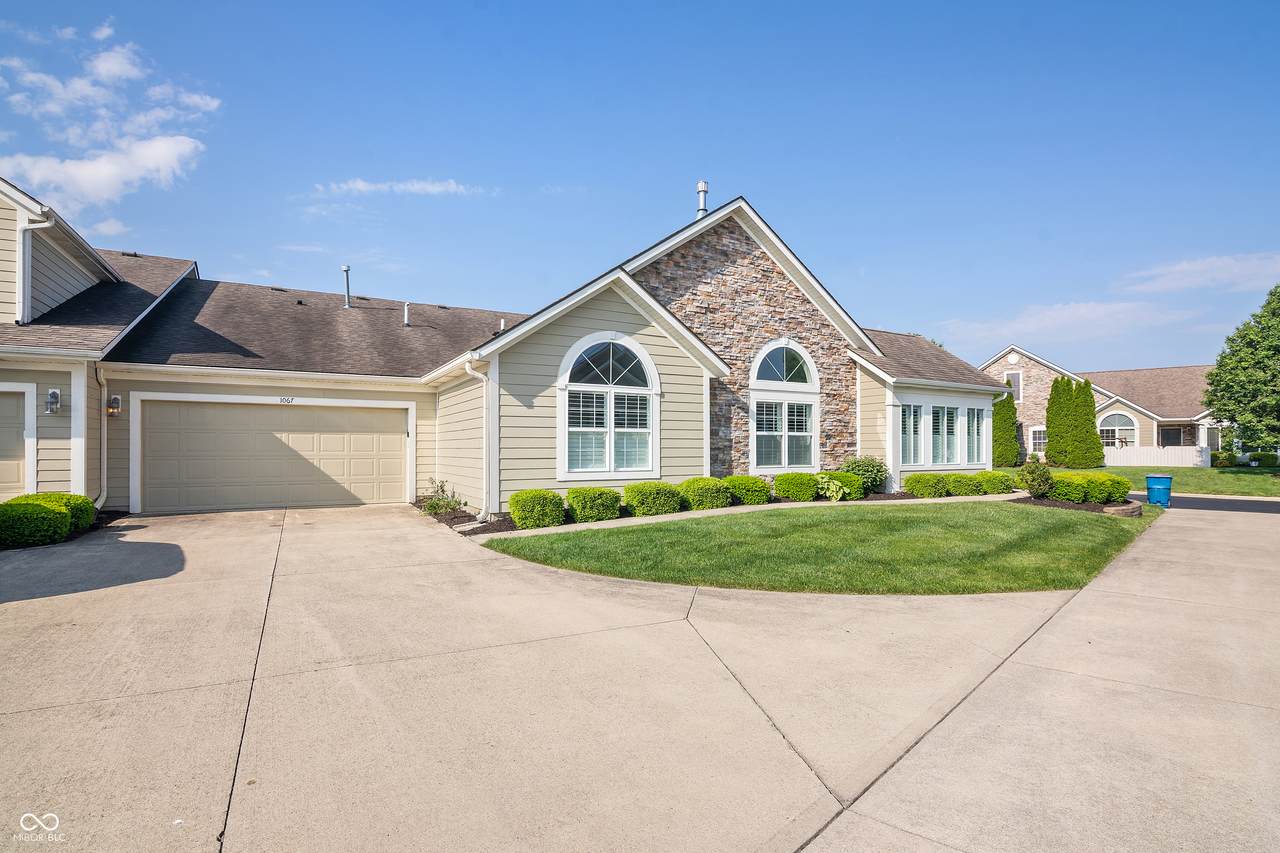 1067 Distinctive Way - Photo 1