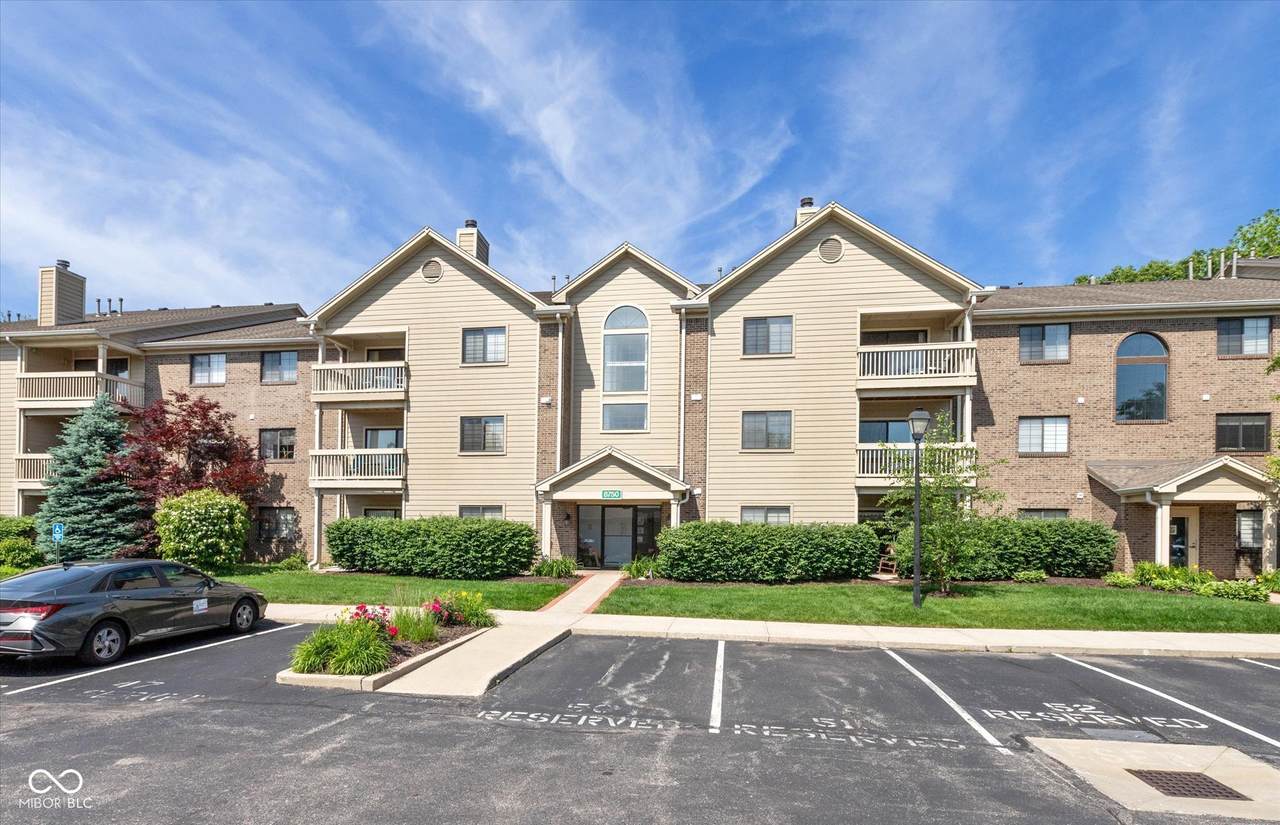 8750 Yardley Court - Photo 1