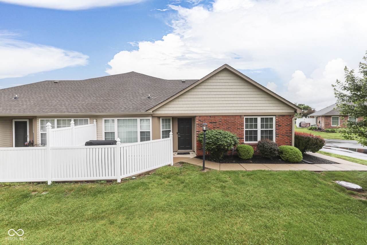 6136 Rockwell Place - Photo 1