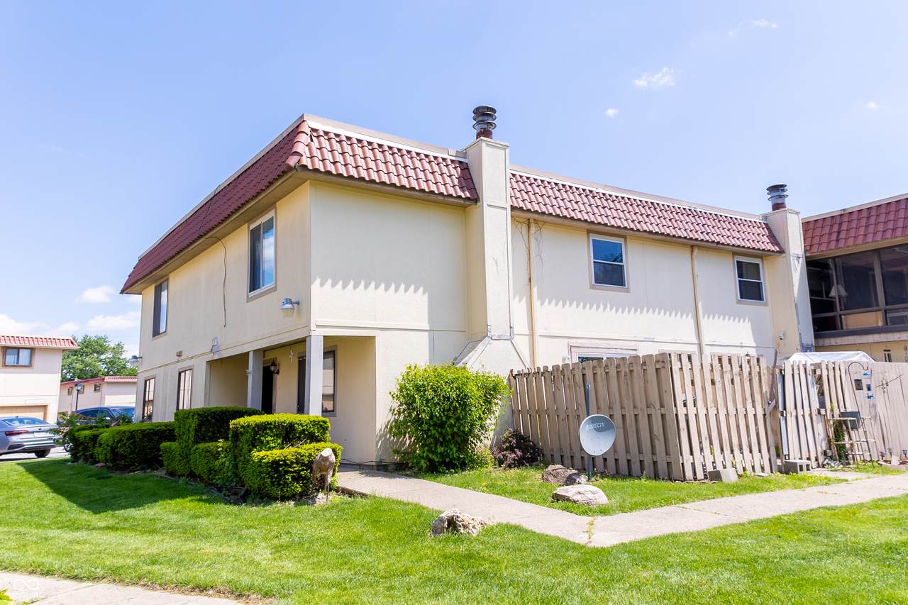 2714 Del Prado Drive - Photo 1