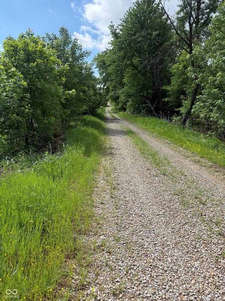 600 West - Photo 1