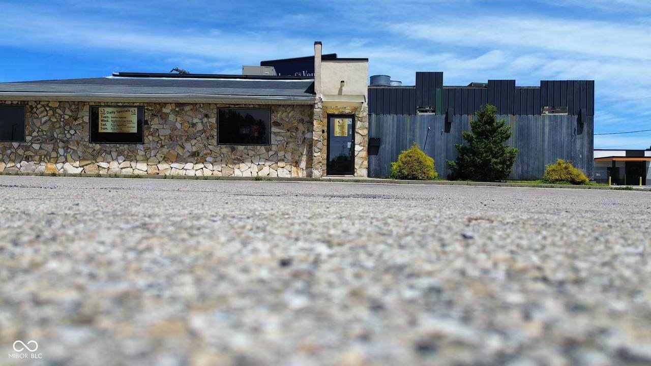 2902 Broadway Street - Photo 1
