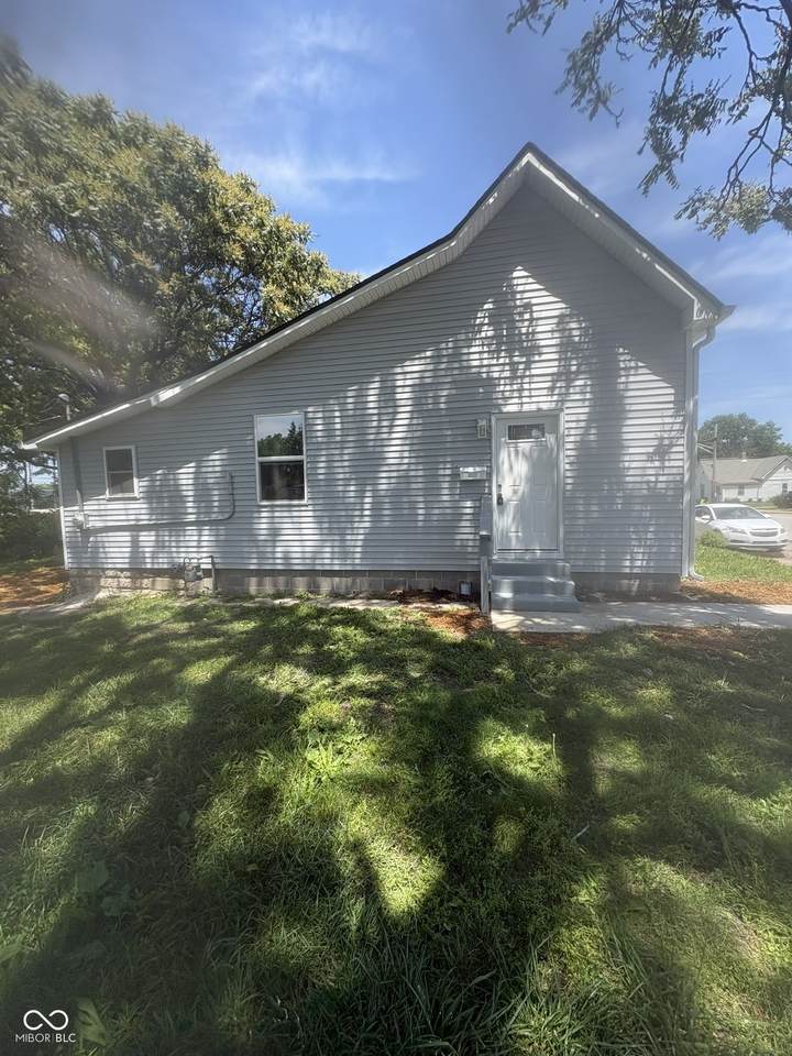 1314 Pershing Avenue - Photo 1