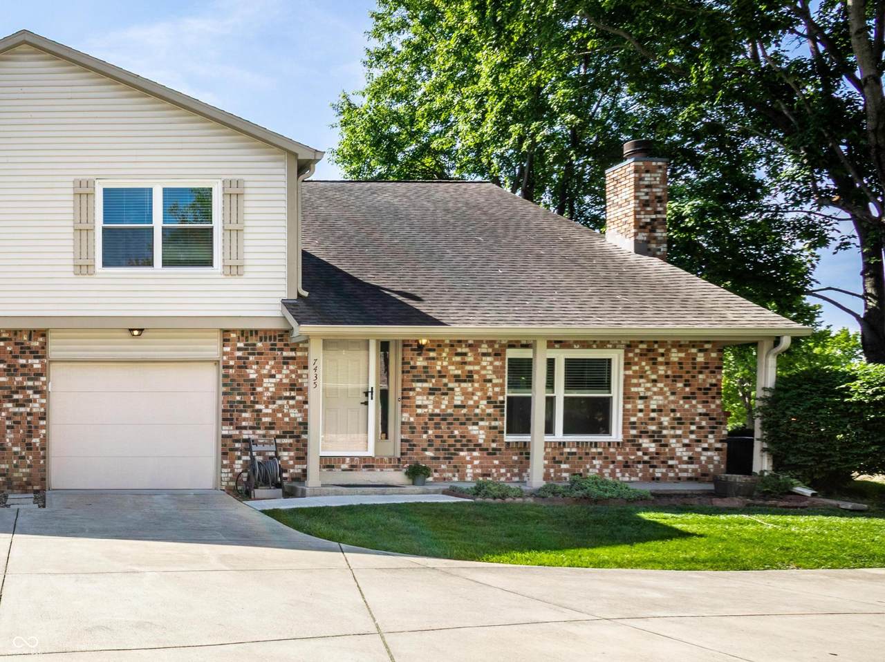 7435 Prairie Lake Drive - Photo 1