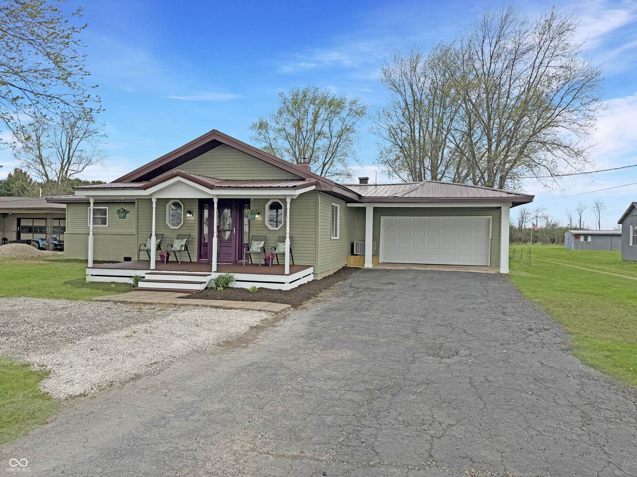 602 Pike Street - Photo 1