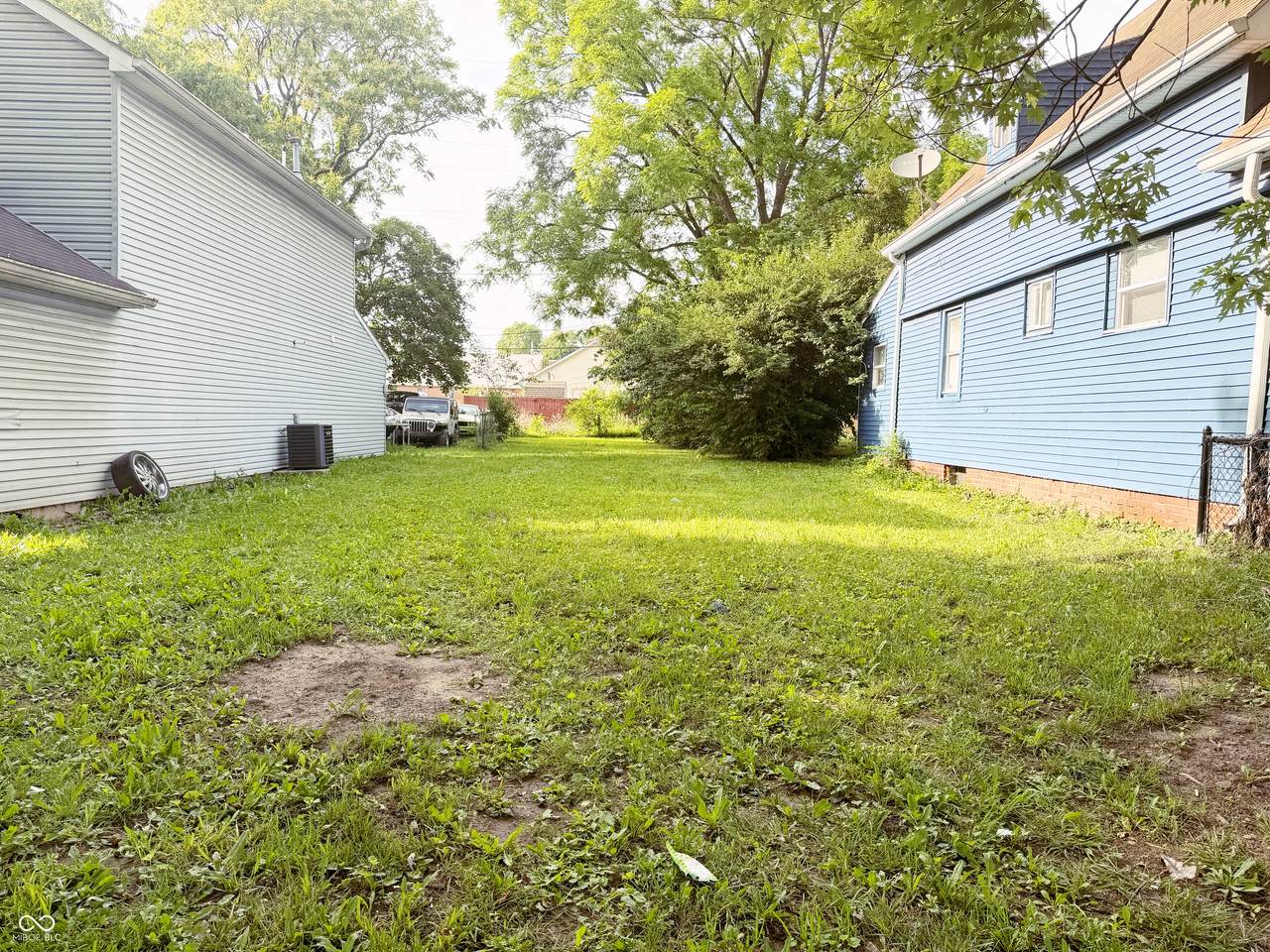 1062 Eugene Street - Photo 1