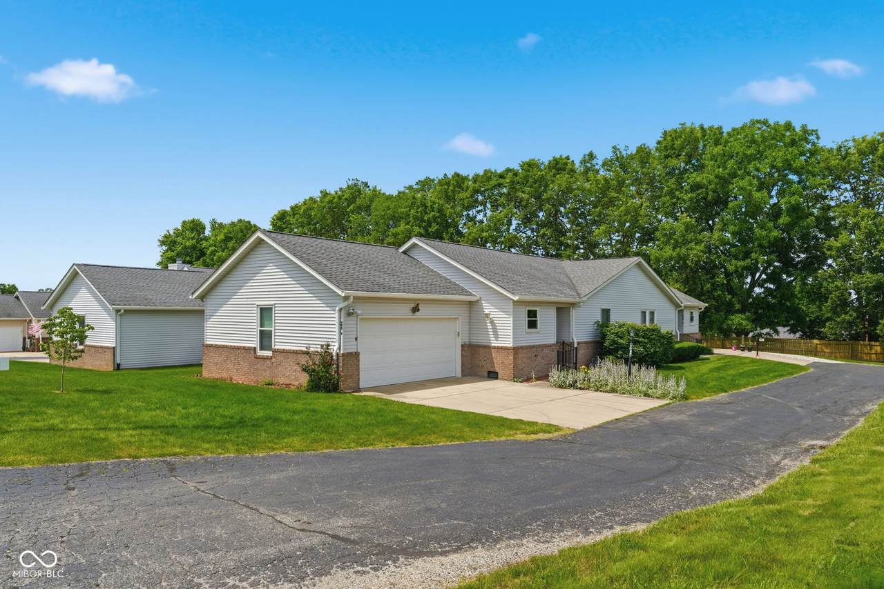 400 Longcastle Drive - Photo 1