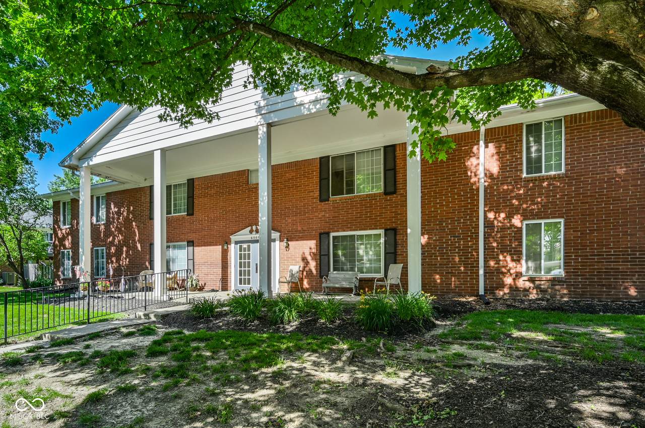6508 Park Central Way - Photo 1