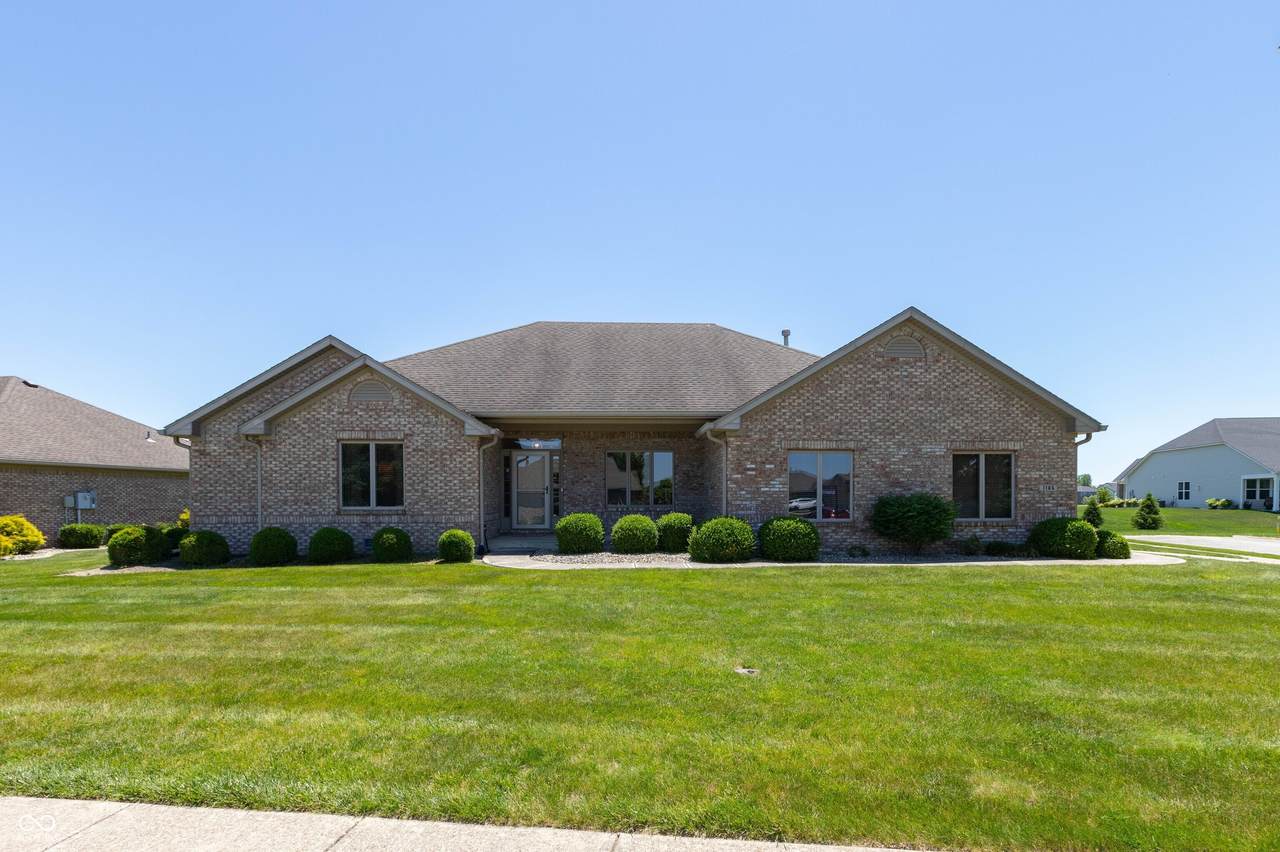 1185 Spencer Drive - Photo 1