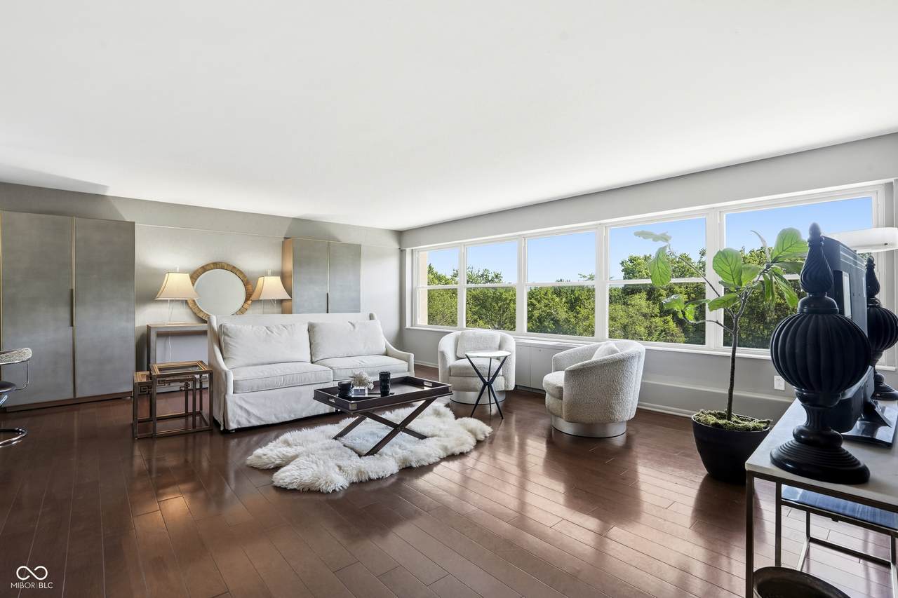 25 40th Street - Photo 1