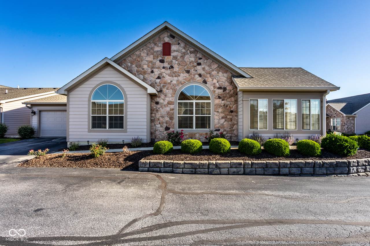 7910 King Post Drive - Photo 1