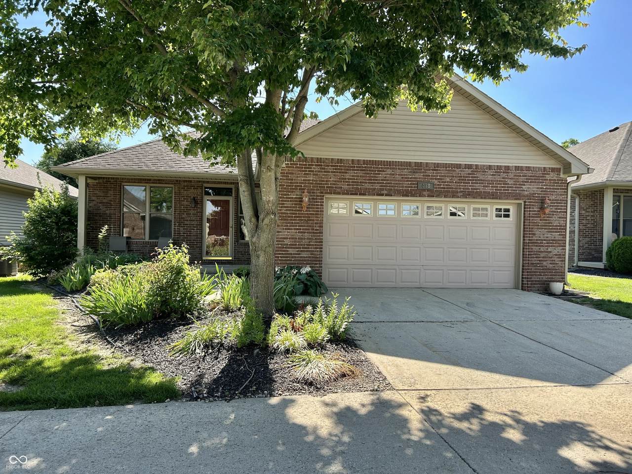 478 Glenview Drive - Photo 1