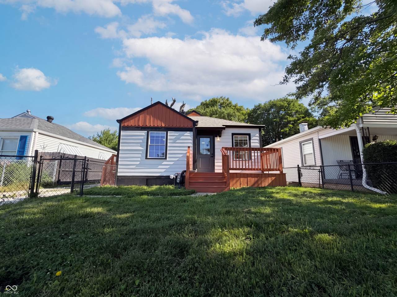 2310 Calhoun Street - Photo 1