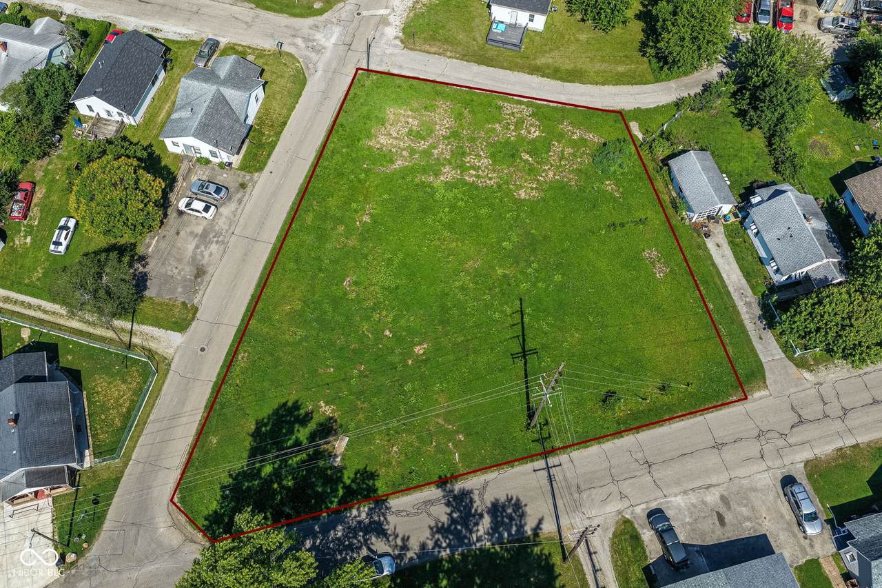 102 Oak Street - Photo 1