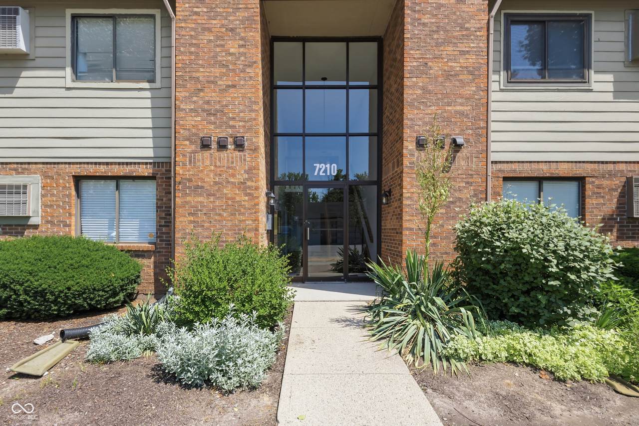 7210 Village Parkway Drive - Photo 1