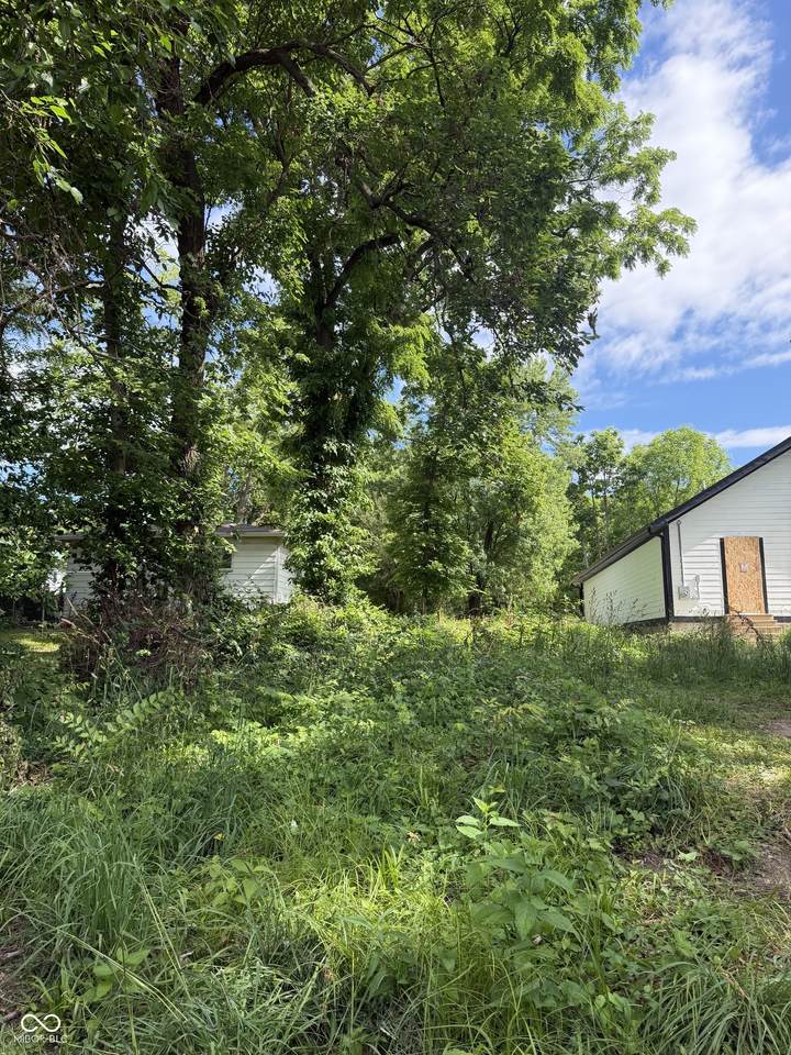 1225 33rd Street - Photo 1