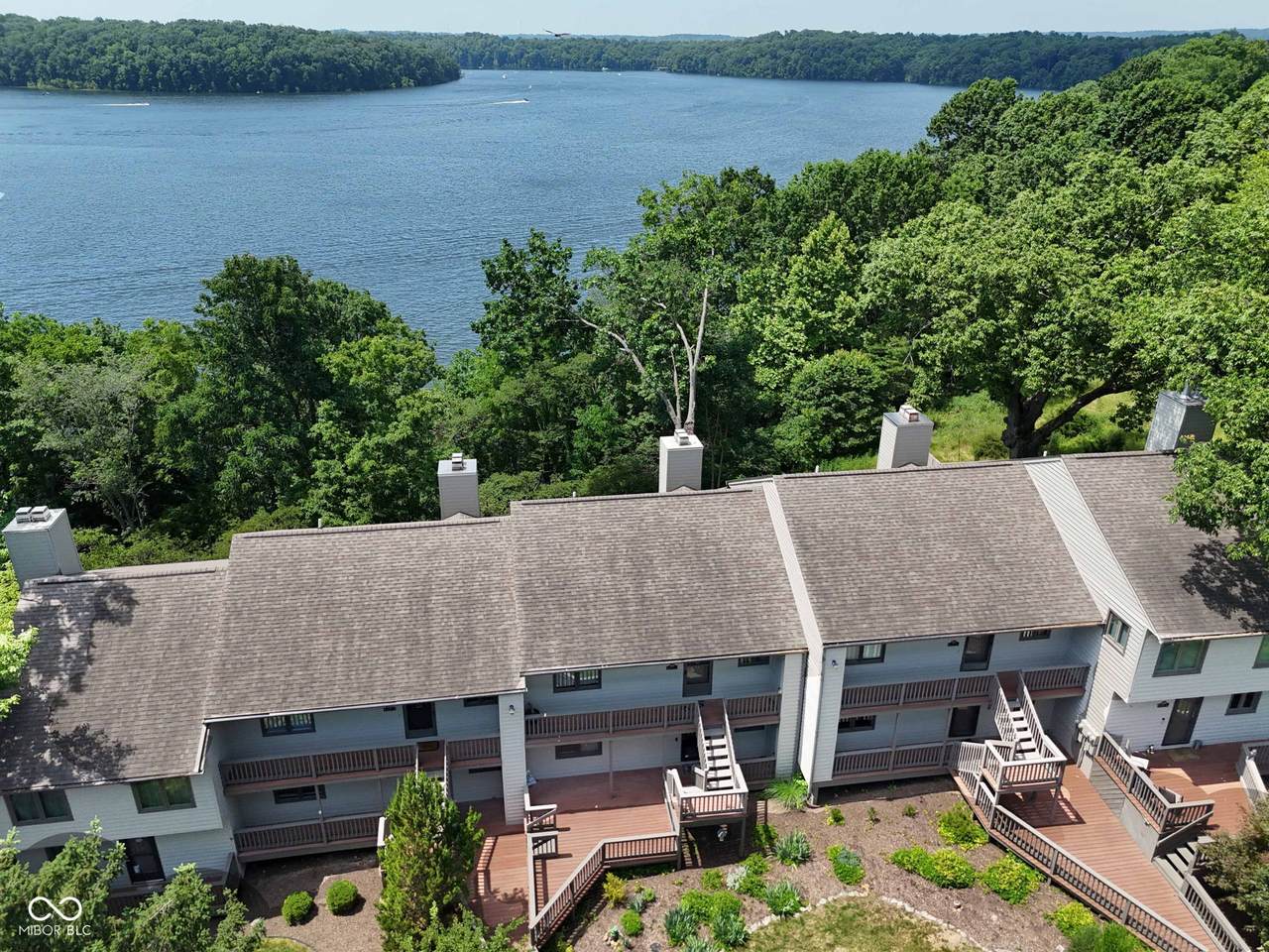 2048 Waters Edge Drive - Photo 1