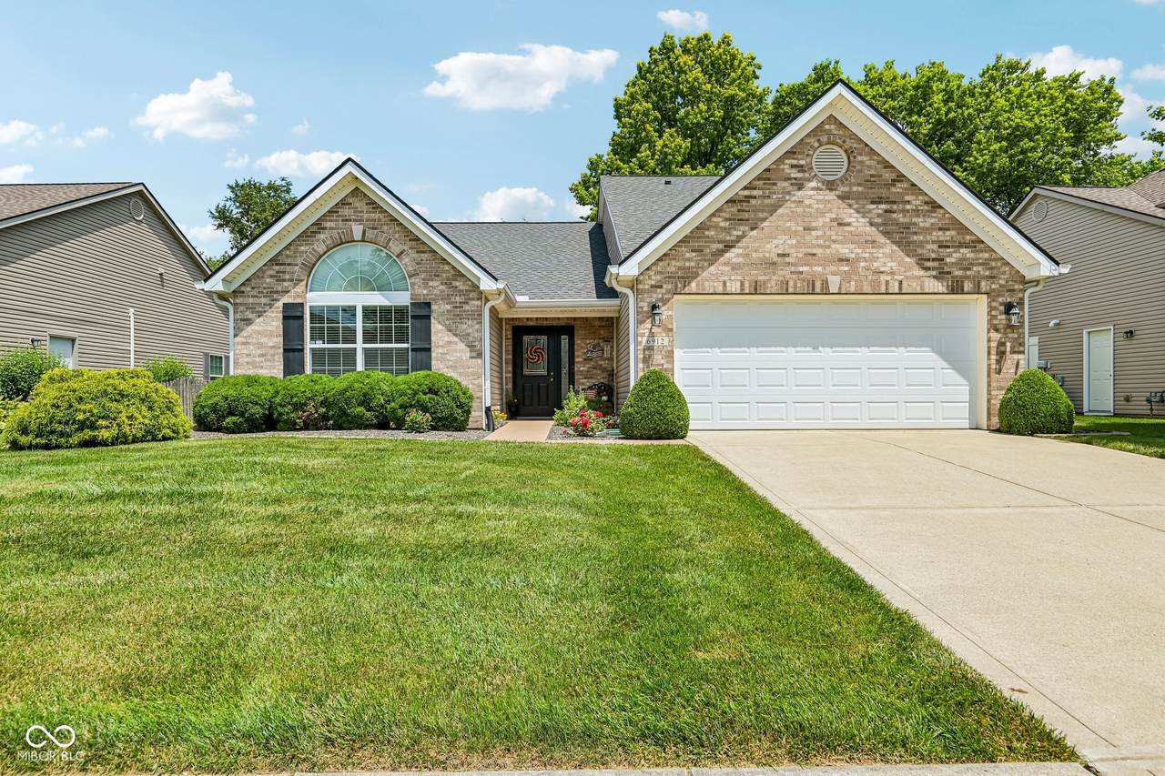 6912 Trophy Lane - Photo 1