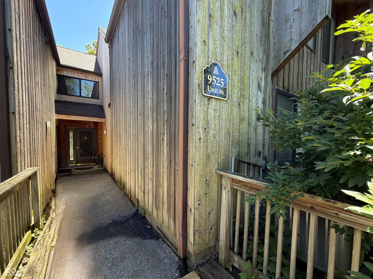 9525 Pointe Lasalles Drive - Photo 1