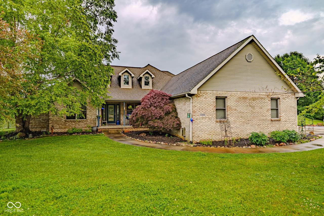 1580 Garnett Drive - Photo 1