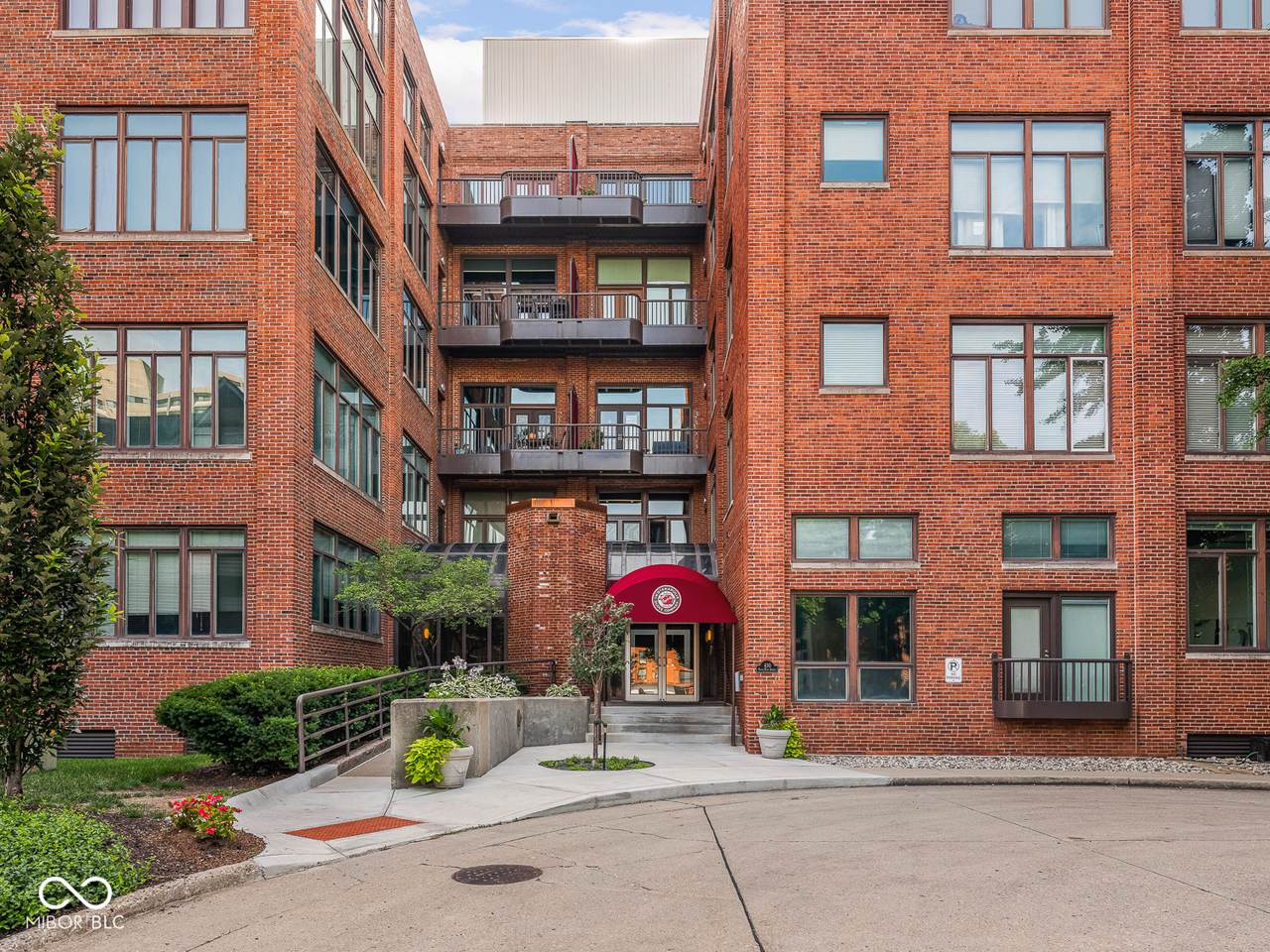 430 Park Avenue - Photo 1