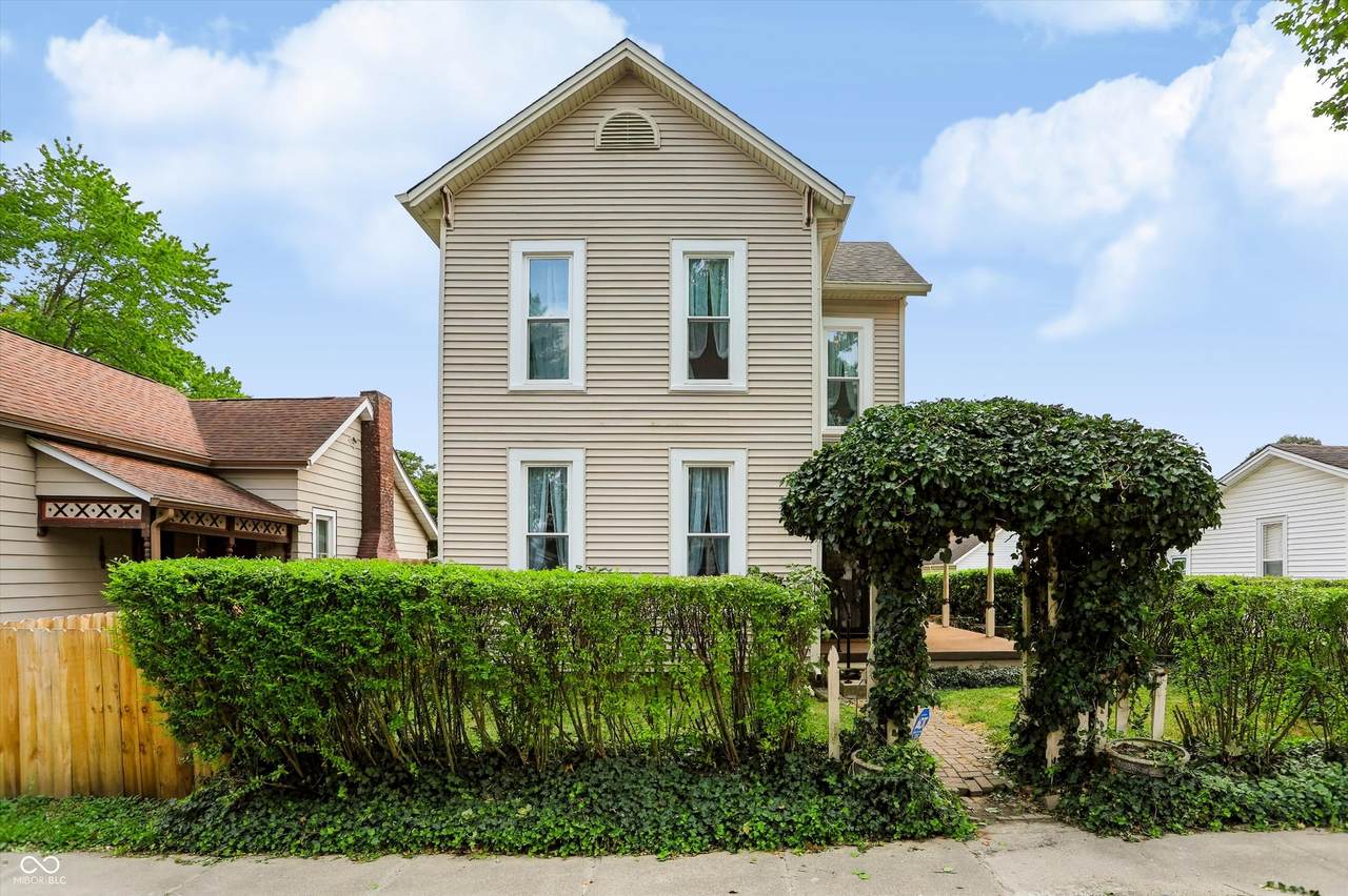 551 Adams Street - Photo 1