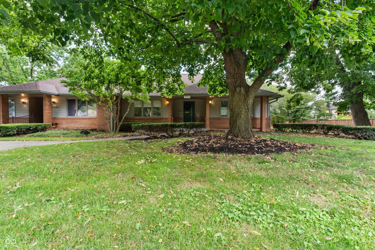 2365 Glenview Drive - Photo 1