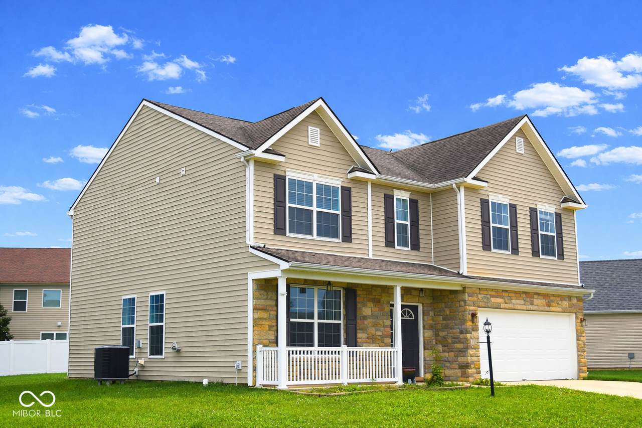 3325 Lake Stream Drive - Photo 1