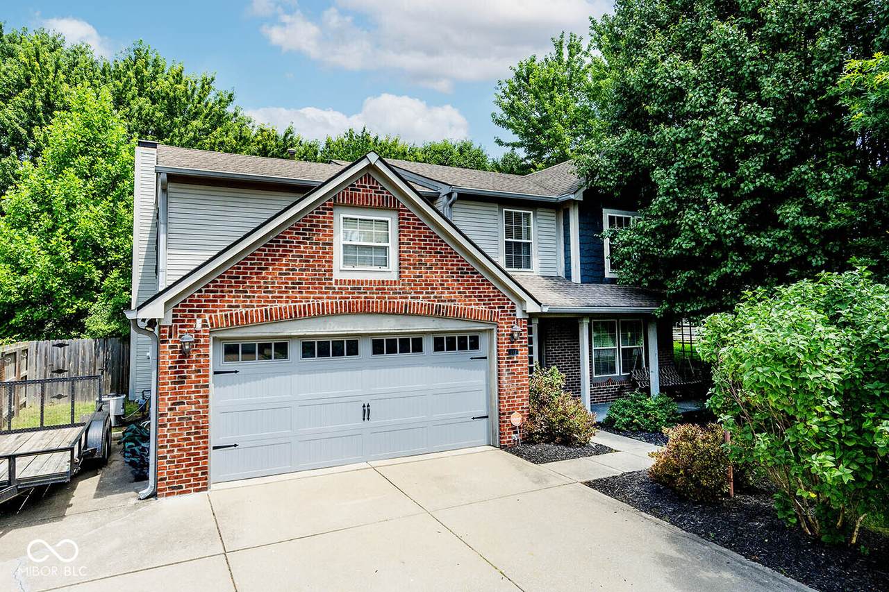 111 Oakview Drive - Photo 1