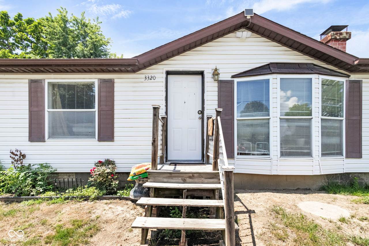 3320 Lockburn Street - Photo 1