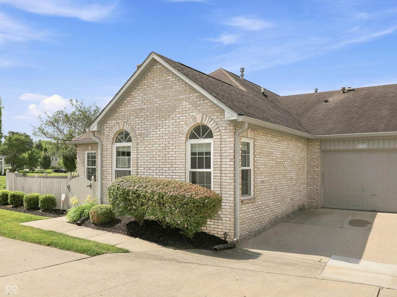 5842 Quail Run Drive - Photo 1