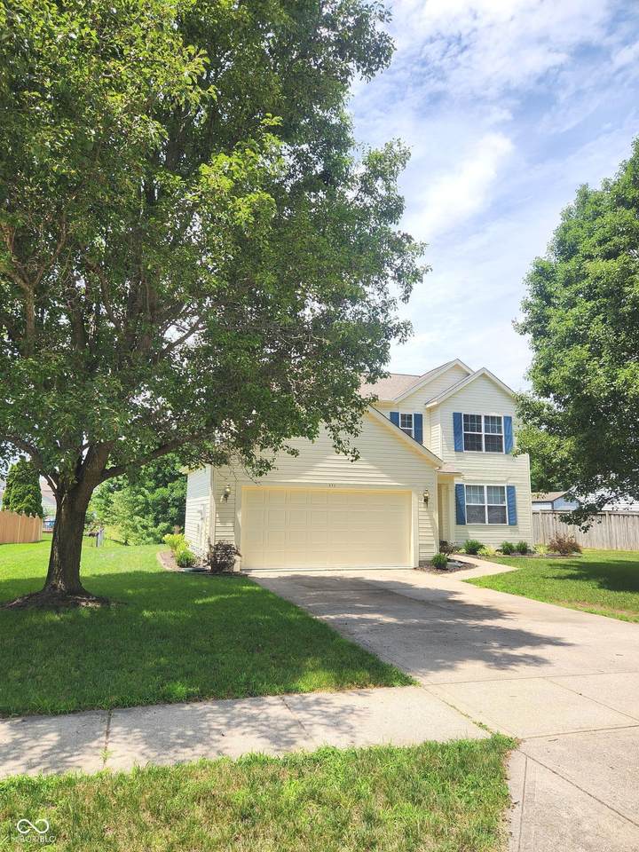 924 Thornwood Drive - Photo 1