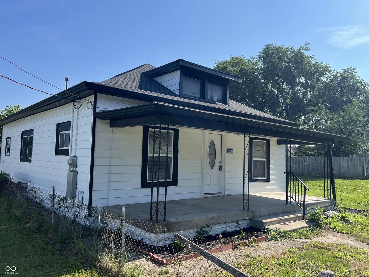 2202 Barrett Avenue - Photo 1