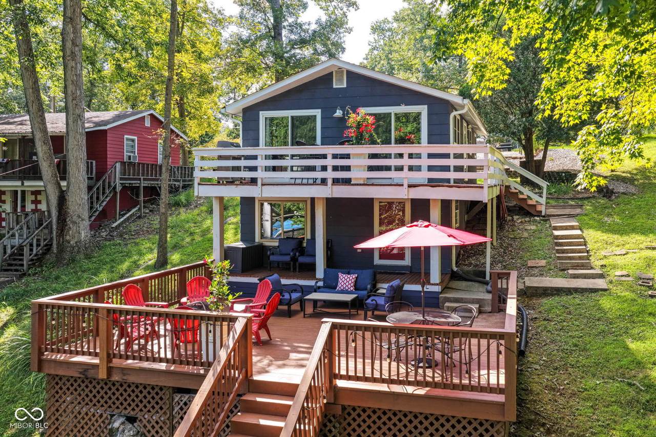 8049 Catalpa Drive - Photo 1