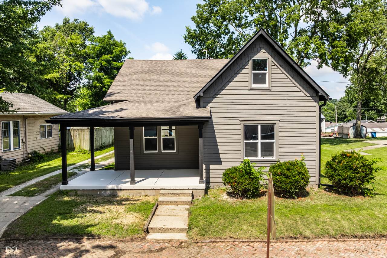 671 10th Street - Photo 1