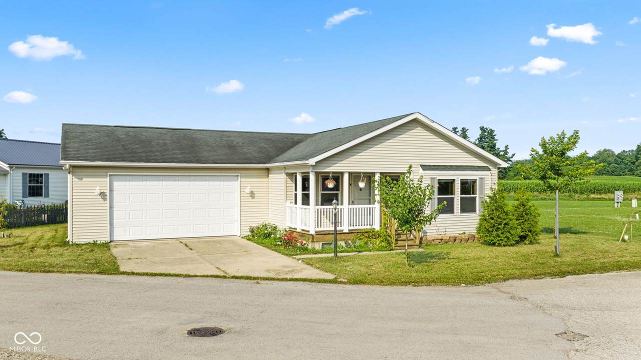 2801 Maplewood Avenue - Photo 1