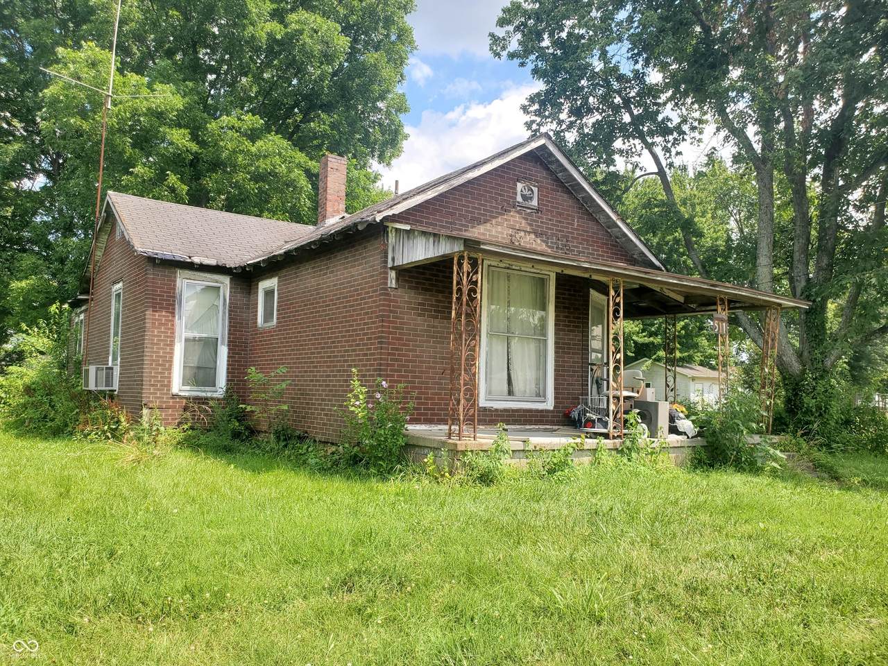 511 Seymour Road - Photo 1